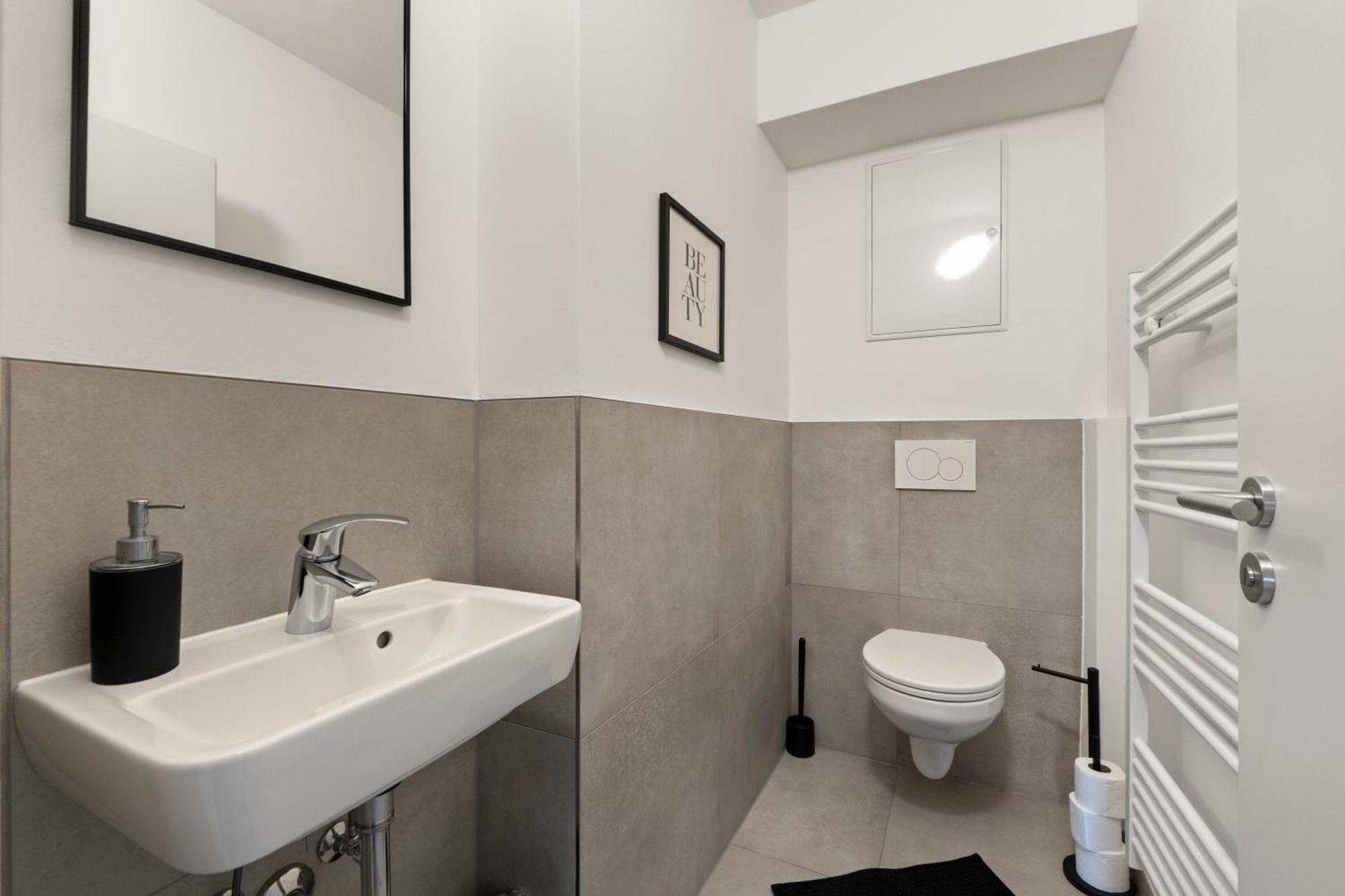 *Top* Moderne Wohnung - Naehe Koeln: Dom, Messe, Flughafen, Lanxess-Arena Bergisch Gladbach Exteriör bild